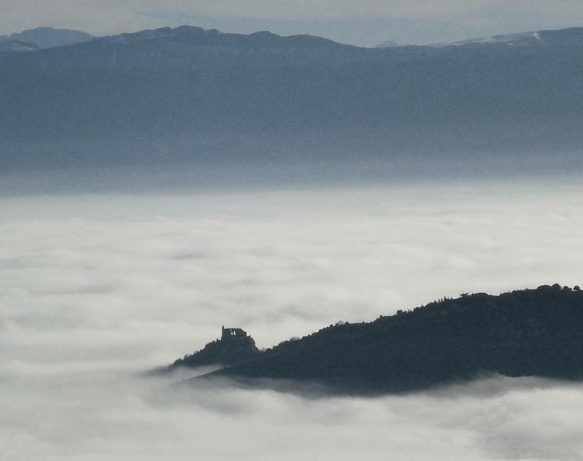 Les Gites Du Mazel Champis Exteriör bild